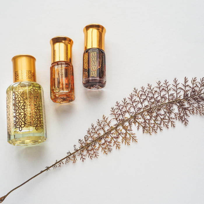 Női-, férfi parfüm