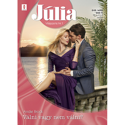 Júlia 1 éves előfizetés